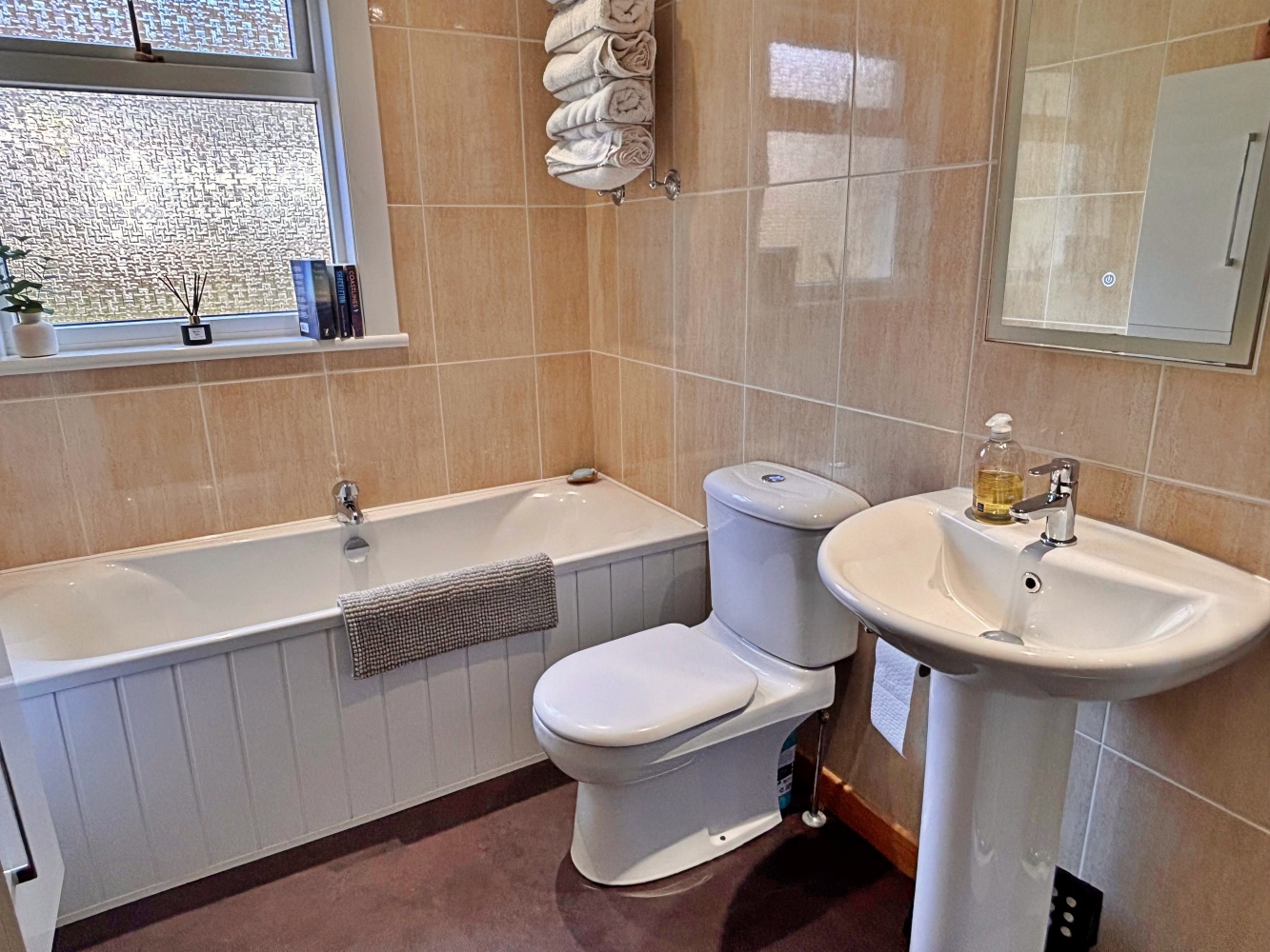 10 Holroyd Road