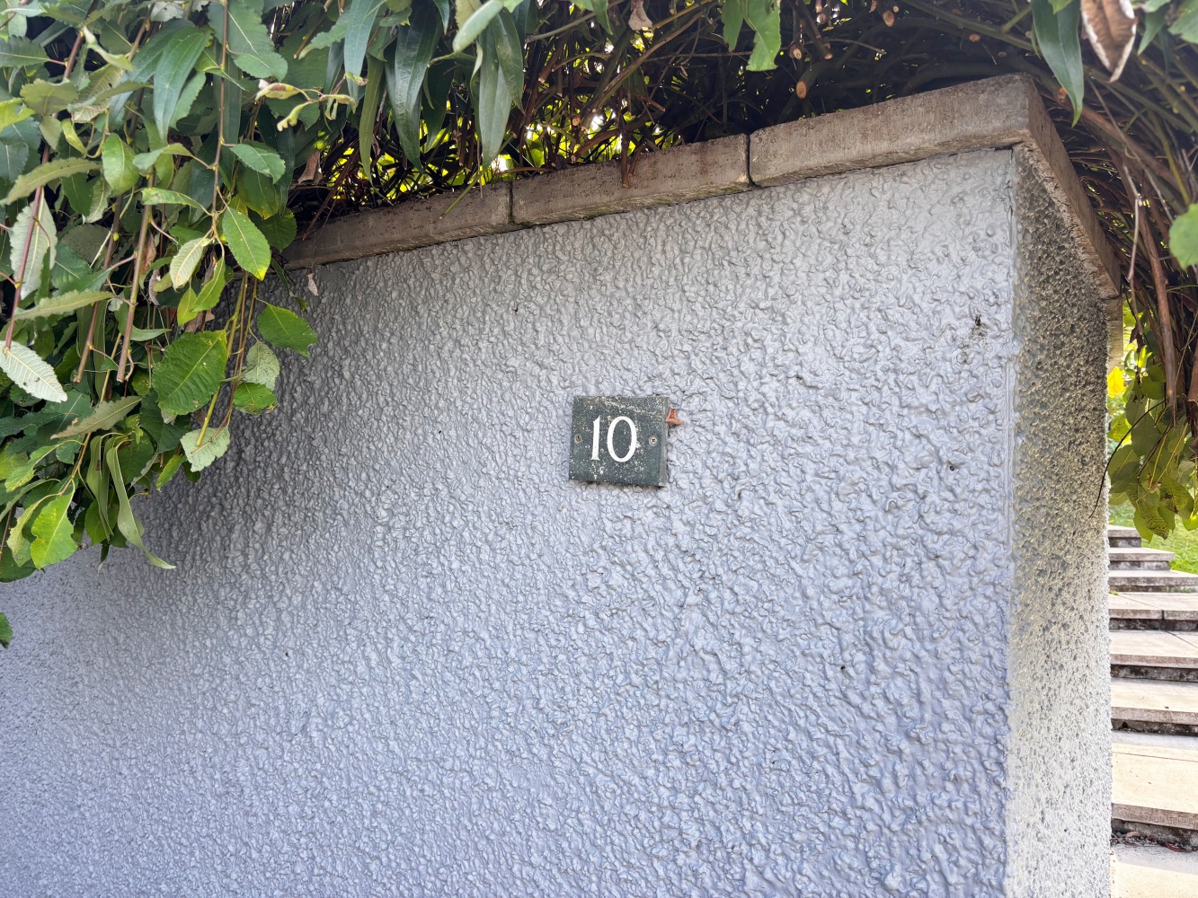 10 Holroyd Road
