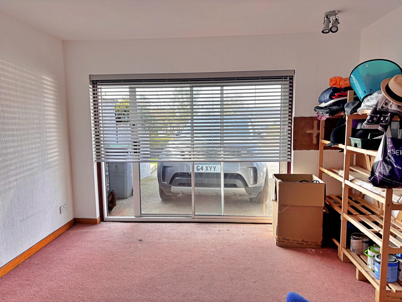 10 Holroyd Road