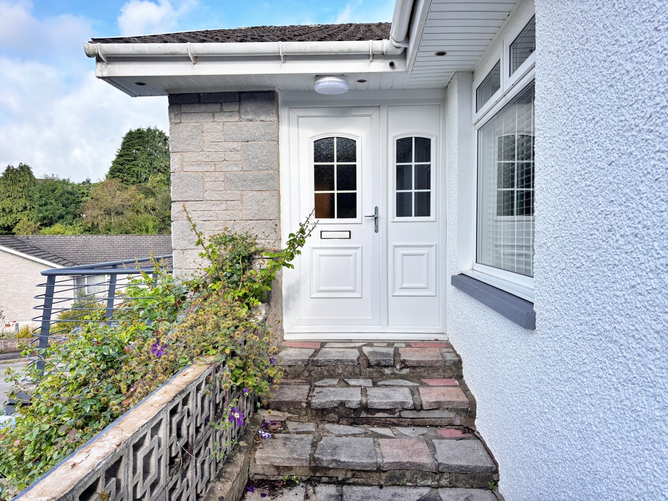10 Holroyd Road