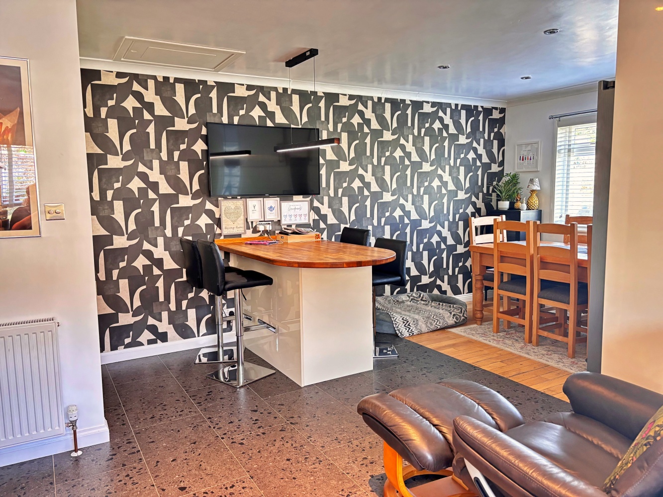 10 Holroyd Road