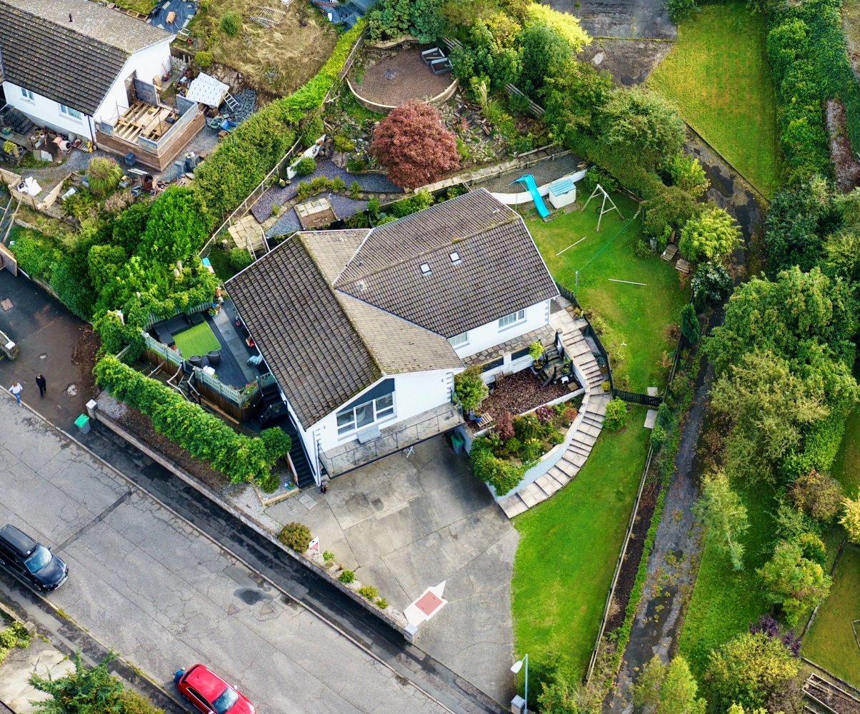 10 Holroyd Road
